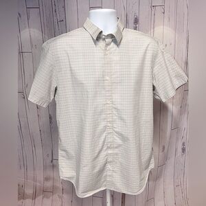 CALVIN KLEIN Slim Fit Beige and gray‎ plaid short sleeve shirt size M.